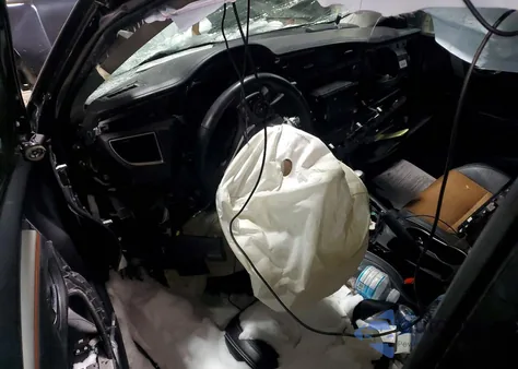 2015 Toyota Corolla L z USA, uszkodzony, nr VIN 2T1BURHE1FC241954